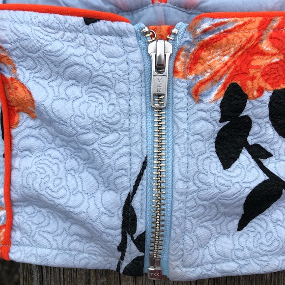 ☀️☀️☀️ 4/$20 MinkPink Queen’s Garden bustier! - Picture 7 of 8